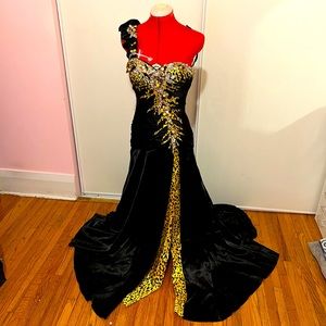 Black and cheetah print dress